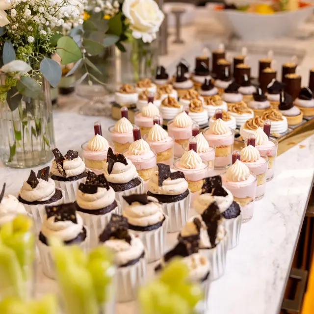 Miniature desserts from the Mashmanim kitchen