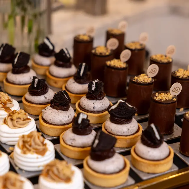 Miniature desserts from the Mashmanim kitchen