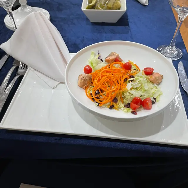 A sheva brachos table set by Mashmanim