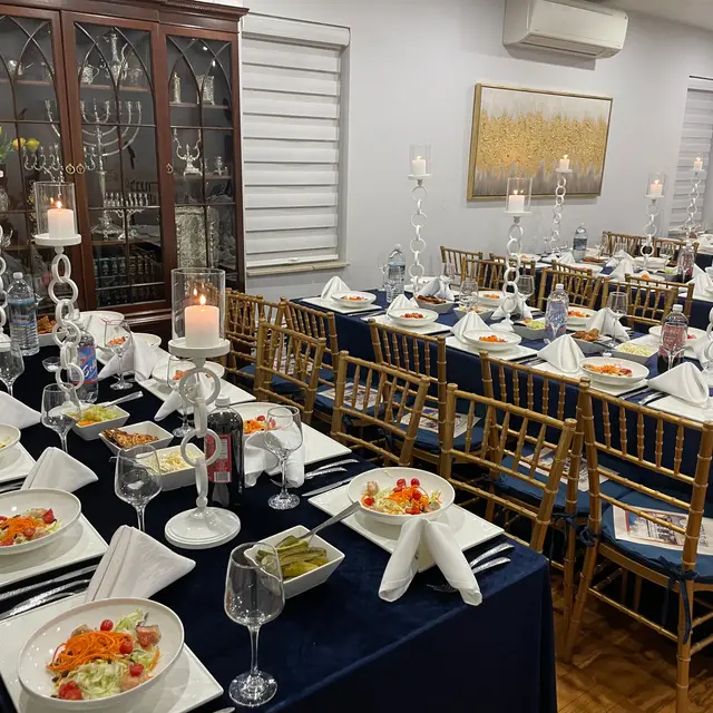 A bar mitzvah seudah catered by Mashmanim