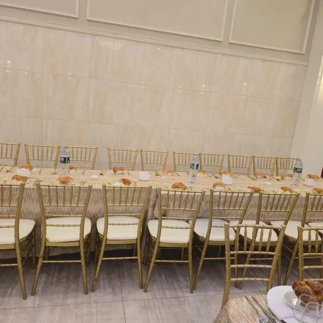 A sheva brachos table set by Mashmanim