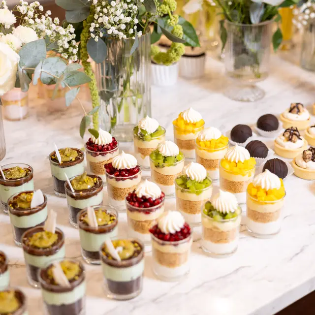 Miniature desserts from the Mashmanim kitchen