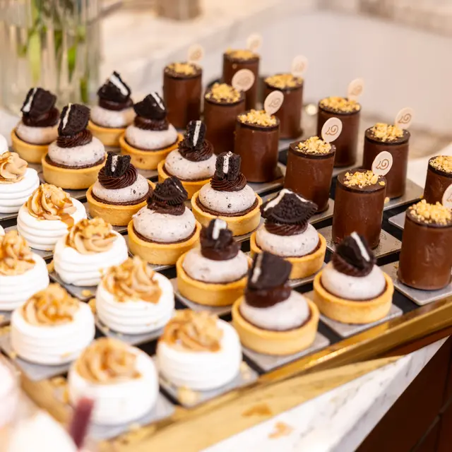 Miniature desserts from the Mashmanim kitchen