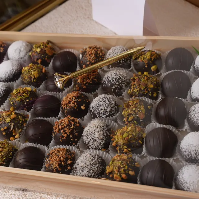Cakes, salads and desserts from the Mashmanim kitchen